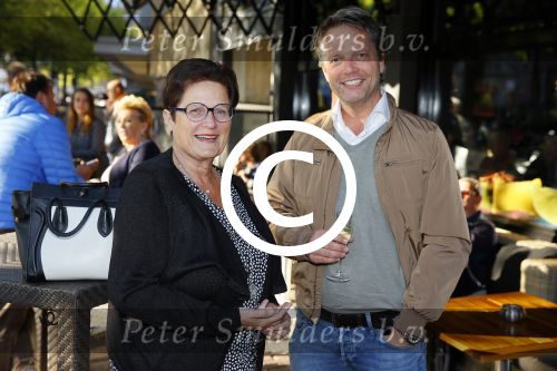 Amsterdam 30 september 2015
Boekpresenatie Joop van Tellingen in Players. Aanwezig Dennis Ria Nathalie en Fender v Tellingen alsmede rest van de familie. Yvonne Hoebbe en Guido den Aantrekker