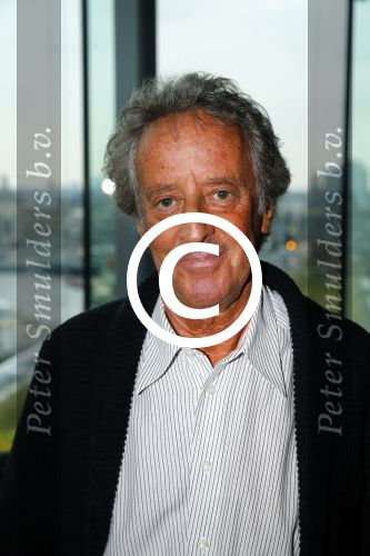 Amsterdam 5 oktober 2015
Presentatie boek inge Ipenburg bij het double Tree hotel.
Jan Kooijman ontvangt het eerste boek. 
Hans v Willigenburg
