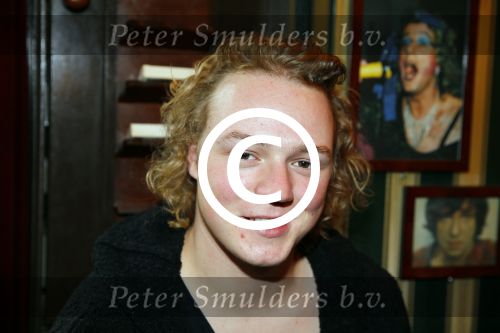 Amsterdam 16 september 2015
Perspresentatie Baantjer Live 2, Gaby Milder, Roben Mitchell van den Dungen, Hayo Kruijff, Nienke Sikkens, Beau Schneider, Peter Tuinman, Peter Romer. Erwin v Lambaart is de producent