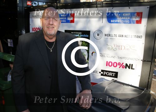 Amsterdam 30 september 2015
Boekpresenatie Joop van Tellingen in Players. Aanwezig Dennis Ria Nathalie en Fender v Tellingen alsmede rest van de familie. Henk Bres met vrouw
