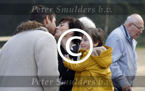 Baarn 4 oktober 2015
Presentatie boek Belinda Meuldijk in kasteel Groeneveld.
Aanwezig Thierry Duval Rob de Nijs Henriette de Nijs Julis Joshi en Robert.
Willeke Alberti krijgt het eerste boek.