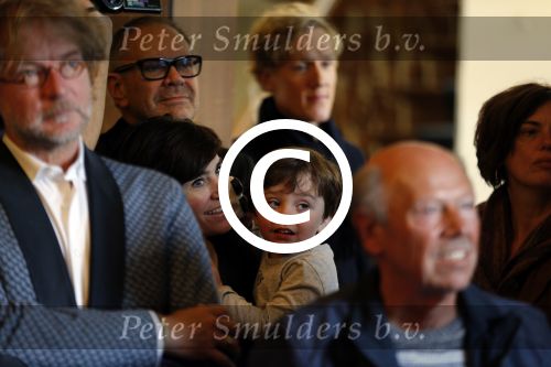 Baarn 4 oktober 2015
Presentatie boek Belinda Meuldijk in kasteel Groeneveld.
Aanwezig Thierry Duval Rob de Nijs Henriette de Nijs Julis Joshi en Robert.
Willeke Alberti krijgt het eerste boek.