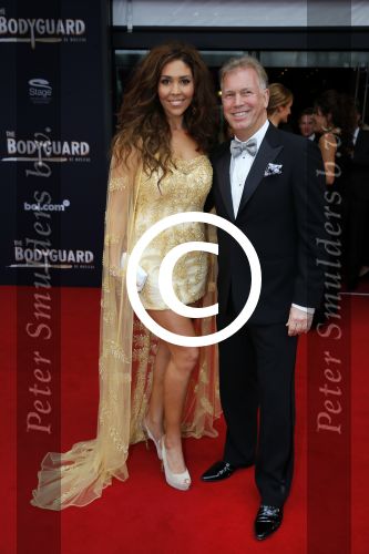 Utrecht 27 september 2015
Premiere the bodyguard met oa Romy Monteiro Mark v Eeuwen  Carolina Dijkhuizen en Patrick Martens. Marcel Boekhoorn met vriendin Hind