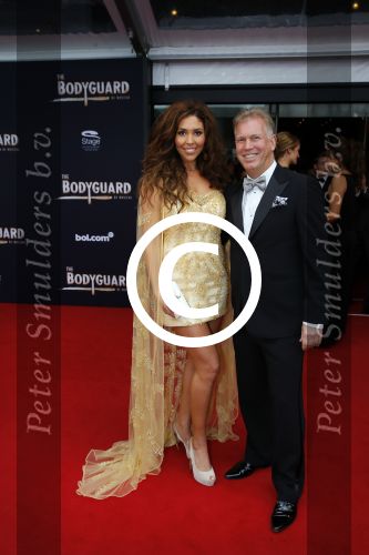 Utrecht 27 september 2015
Premiere the bodyguard met oa Romy Monteiro Mark v Eeuwen  Carolina Dijkhuizen en Patrick Martens. Marcel Boekhoorn met vriendin Hind