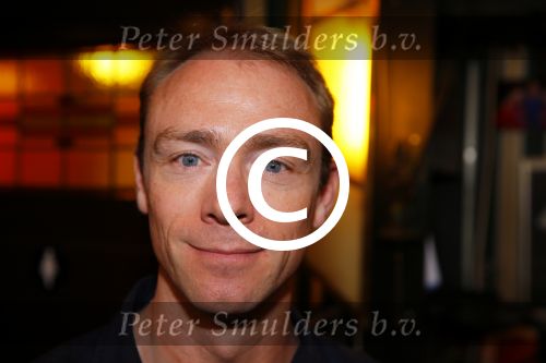 Amsterdam 16 september 2015
Perspresentatie Baantjer Live 2, Gaby Milder, Roben Mitchell van den Dungen, Hayo Kruijff, Nienke Sikkens, Beau Schneider, Peter Tuinman, Peter Romer. Erwin v Lambaart is de producent