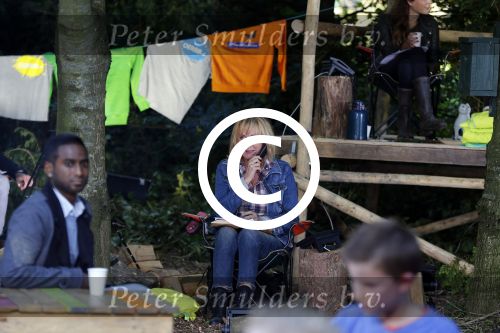 Haarzuilens 27 september 2015
Aktie om bomen te planten gepresenteerd door Beau v Erven Dorens en Angela Groothuizen.
oa Evelyn Struik Trijntje OOsterhuis Nick & Simon Marjan Berk Tineke Schouten Ruud Feltkamp en inge Ipenburg werken mee.