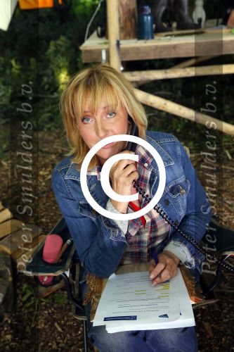 Haarzuilens 27 september 2015
Aktie om bomen te planten gepresenteerd door Beau v Erven Dorens en Angela Groothuizen.
oa Evelyn Struik Trijntje OOsterhuis Nick & Simon Marjan Berk Tineke Schouten Ruud Feltkamp en inge Ipenburg werken mee.