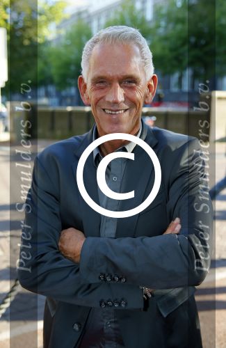 Amsterdam 30 september 2015
Boekpresenatie Joop van Tellingen in Players. Aanwezig Dennis Ria Nathalie en Fender v Tellingen alsmede rest van de familie. Ivo Franklin