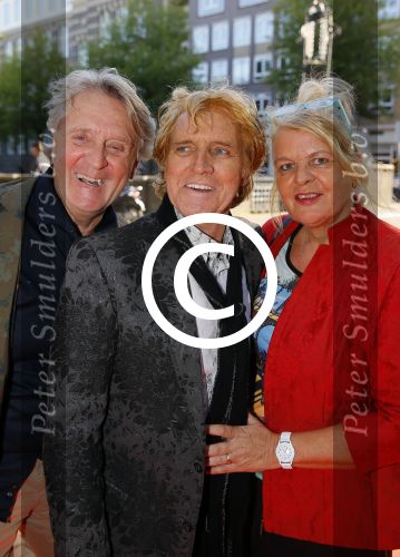 Amsterdam 30 september 2015
Boekpresenatie Joop van Tellingen in Players. Aanwezig Dennis Ria Nathalie en Fender v Tellingen alsmede rest van de familie. Jacques Herb met vrouw