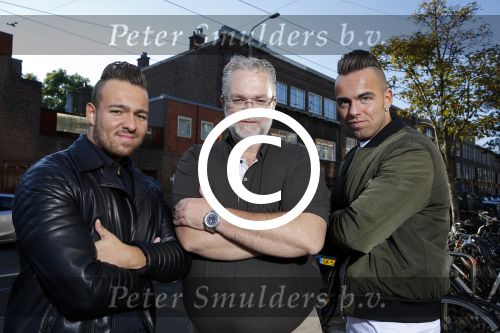 Den Haag 1 oktober 2015
Jake Hampel met zijn vrouw Lydia en hun 2 zoons bij een tatoo shop in Den Haag.