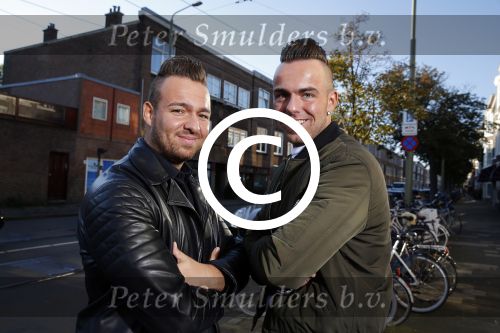 Den Haag 1 oktober 2015
Jake Hampel met zijn vrouw Lydia en hun 2 zoons bij een tatoo shop in Den Haag.