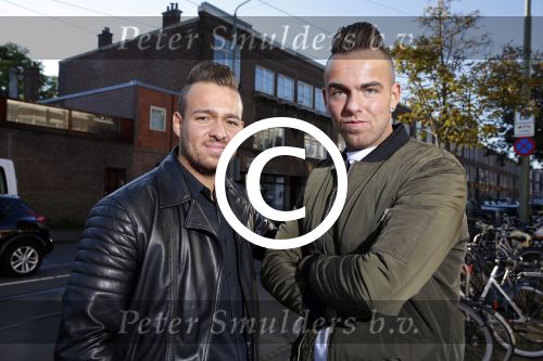 Den Haag 1 oktober 2015
Jake Hampel met zijn vrouw Lydia en hun 2 zoons bij een tatoo shop in Den Haag.