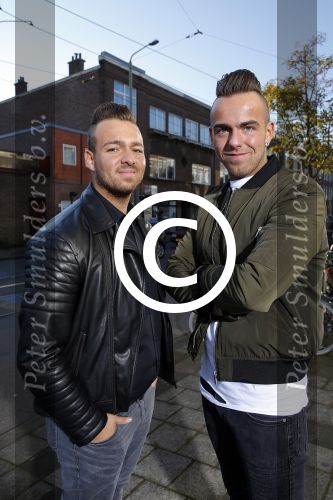 Den Haag 1 oktober 2015
Jake Hampel met zijn vrouw Lydia en hun 2 zoons bij een tatoo shop in Den Haag.