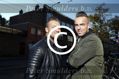 Den Haag 1 oktober 2015
Jake Hampel met zijn vrouw Lydia en hun 2 zoons bij een tatoo shop in Den Haag.
