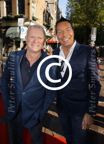 Amsterdam 30 september 2015
Boekpresenatie Joop van Tellingen in Players. Aanwezig Dennis Ria Nathalie en Fender v Tellingen alsmede rest van de familie. Evert Santegoeds met Jan Uriot