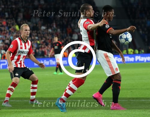 Eindhoven, 15 September 2015
CL 2015/2016
Eerste wedstrijd PSV-Manchester United, eindstand 2-1
Jeffrey Bruma in duel met Anthony Martial
