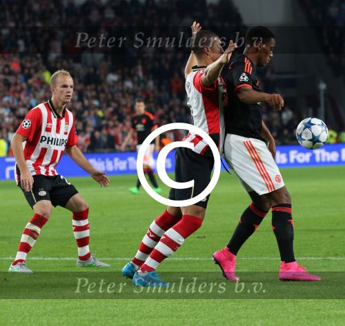 Eindhoven, 15 September 2015
CL 2015/2016
Eerste wedstrijd PSV-Manchester United, eindstand 2-1
Jeffrey Bruma in duel met Anthony Martial