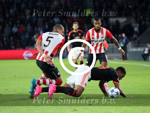 Eindhoven, 15 September 2015
CL 2015/2016
Eerste wedstrijd PSV-Manchester United, eindstand 2-1
Jeffrey Bruma in duel met Anthony Martial