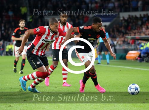 Eindhoven, 15 September 2015
CL 2015/2016
Eerste wedstrijd PSV-Manchester United, eindstand 2-1
Jeffrey Bruma in duel met Anthony Martial