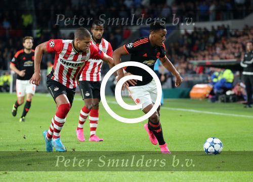 Eindhoven, 15 September 2015
CL 2015/2016
Eerste wedstrijd PSV-Manchester United, eindstand 2-1
Jeffrey Bruma in duel met Anthony Martial