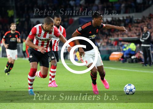 Eindhoven, 15 September 2015
CL 2015/2016
Eerste wedstrijd PSV-Manchester United, eindstand 2-1
Jeffrey Bruma in duel met Anthony Martial
