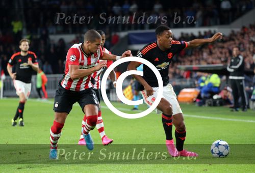 Eindhoven, 15 September 2015
CL 2015/2016
Eerste wedstrijd PSV-Manchester United, eindstand 2-1
Jeffrey Bruma in duel met Anthony Martial