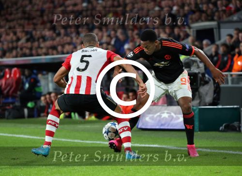 Eindhoven, 15 September 2015
CL 2015/2016
Eerste wedstrijd PSV-Manchester United, eindstand 2-1
Jeffrey Bruma in duel met Anthony Martial