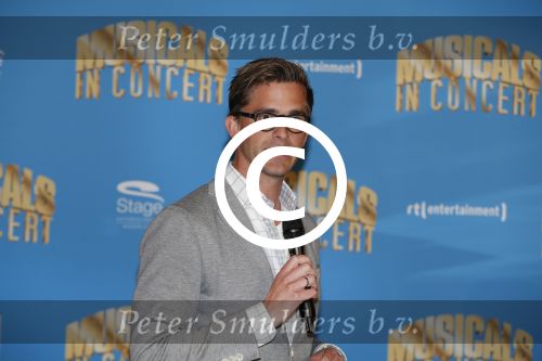 Amsterdam 6 oktober 2015 
Presentatie zangers musicals in concert in het ziggo dome. De aanwezigen waren Anouk Maas B Brave Stanley Burleson Mariska v Kolck Simone Kleinsma William Spaaij Eric v Tijn Rene v Kooten en Maurice Wijnen. Jeroen Dona