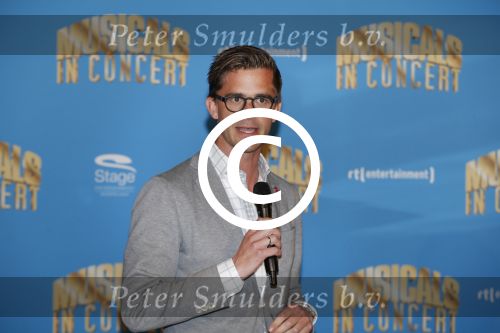 Amsterdam 6 oktober 2015 
Presentatie zangers musicals in concert in het ziggo dome. De aanwezigen waren Anouk Maas B Brave Stanley Burleson Mariska v Kolck Simone Kleinsma William Spaaij Eric v Tijn Rene v Kooten en Maurice Wijnen. Jeroen Dona