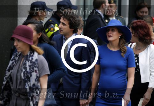 Den Haag 15 september 2015
Prinsjesdag 2015 met Koning Willem Alexander Koningin Maxima prins Constantijn en Prinses Laurentien. Dit jaar wordt de gouden koets voorlopig voor het laatst gebruikt. Jesse Klaver met zwangere vrouw