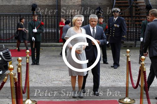 Den Haag 15 september 2015
Prinsjesdag 2015 met Koning Willem Alexander Koningin Maxima prins Constantijn en Prinses Laurentien. Dit jaar wordt de gouden koets voorlopig voor het laatst gebruikt. Jet Bussemaker met man