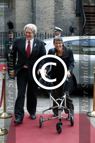 Den Haag 15 september 2015
Prinsjesdag 2015 met Koning Willem Alexander Koningin Maxima prins Constantijn en Prinses Laurentien. Dit jaar wordt de gouden koets voorlopig voor het laatst gebruikt.
Jetta Klijnsma achter de rollater