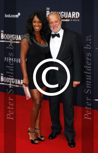 Utrecht 27 september 2015
Premiere the bodyguard met oa Romy Monteiro Mark v Eeuwen  Carolina Dijkhuizen en Patrick Martens.