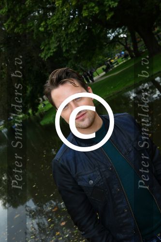 Amsterdam, 21 September 2015
Perspresentatie Dokter Tinus  Dr. Tinus
Job Bovenlander