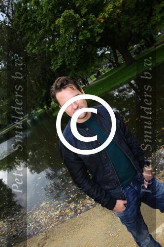 Amsterdam, 21 September 2015
Perspresentatie Dokter Tinus  Dr. Tinus
Job Bovenlander