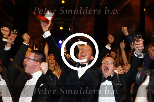 Amsterdam 15 oktober 2015
Uitreiking van de 50e televizierring in carre. Johnny de Mol wint de tv ster en de ring voor Syndroom en Linda de Mol krijgt Oevre prijs.