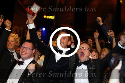 Amsterdam 15 oktober 2015
Uitreiking van de 50e televizierring in carre. Johnny de Mol wint de tv ster en de ring voor Syndroom en Linda de Mol krijgt Oevre prijs.