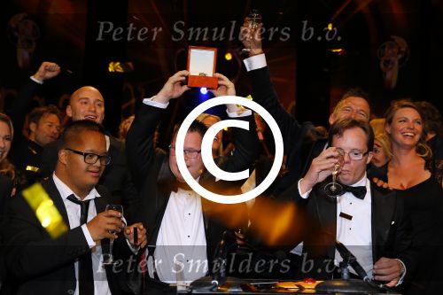 Amsterdam 15 oktober 2015
Uitreiking van de 50e televizierring in carre. Johnny de Mol wint de tv ster en de ring voor Syndroom en Linda de Mol krijgt Oevre prijs.
