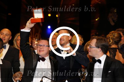 Amsterdam 15 oktober 2015
Uitreiking van de 50e televizierring in carre. Johnny de Mol wint de tv ster en de ring voor Syndroom en Linda de Mol krijgt Oevre prijs.