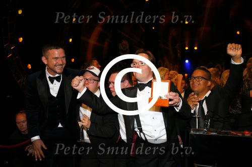 Amsterdam 15 oktober 2015
Uitreiking van de 50e televizierring in carre. Johnny de Mol wint de tv ster en de ring voor Syndroom en Linda de Mol krijgt Oevre prijs.