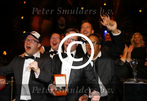Amsterdam 15 oktober 2015
Uitreiking van de 50e televizierring in carre. Johnny de Mol wint de tv ster en de ring voor Syndroom en Linda de Mol krijgt Oevre prijs.