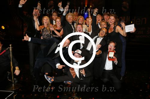 Amsterdam 15 oktober 2015
Uitreiking van de 50e televizierring in carre. Johnny de Mol wint de tv ster en de ring voor Syndroom en Linda de Mol krijgt Oevre prijs.