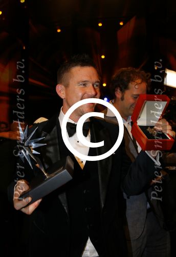 Amsterdam 15 oktober 2015
Uitreiking van de 50e televizierring in carre. Johnny de Mol wint de tv ster en de ring voor Syndroom en Linda de Mol krijgt Oevre prijs.