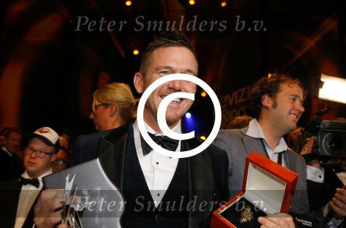 Amsterdam 15 oktober 2015
Uitreiking van de 50e televizierring in carre. Johnny de Mol wint de tv ster en de ring voor Syndroom en Linda de Mol krijgt Oevre prijs.