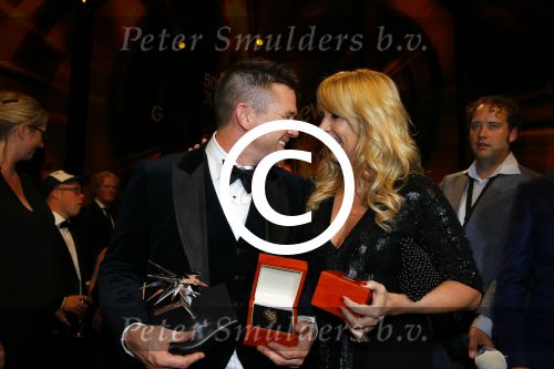 Amsterdam 15 oktober 2015
Uitreiking van de 50e televizierring in carre. Johnny de Mol wint de tv ster en de ring voor Syndroom en Linda de Mol krijgt Oevre prijs.
