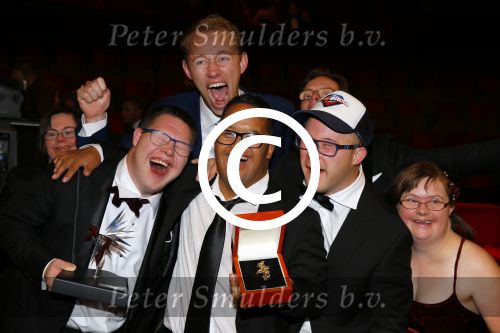 Amsterdam 15 oktober 2015
Uitreiking van de 50e televizierring in carre. Johnny de Mol wint de tv ster en de ring voor Syndroom en Linda de Mol krijgt Oevre prijs.