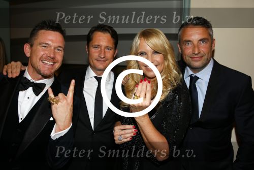 Amsterdam 15 oktober 2015
Uitreiking van de 50e televizierring in carre. Johnny de Mol wint de tv ster en de ring voor Syndroom en Linda de Mol krijgt Oevre prijs. Johnny en Linda met Bert Habets en Mathias Scholten