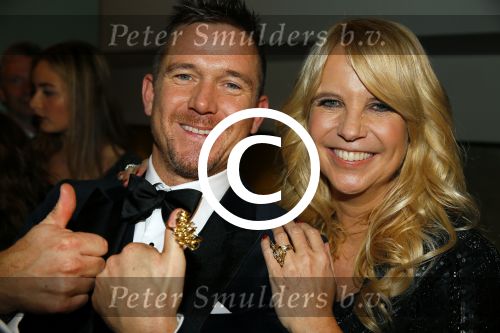Amsterdam 15 oktober 2015
Uitreiking van de 50e televizierring in carre. Johnny de Mol wint de tv ster en de ring voor Syndroom en Linda de Mol krijgt Oevre prijs.