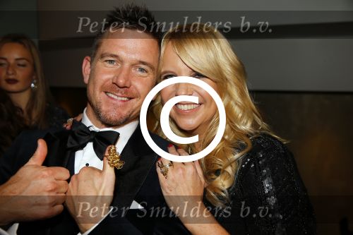 Amsterdam 15 oktober 2015
Uitreiking van de 50e televizierring in carre. Johnny de Mol wint de tv ster en de ring voor Syndroom en Linda de Mol krijgt Oevre prijs.