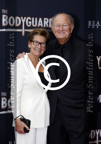 Utrecht 27 september 2015
Premiere the bodyguard met oa Romy Monteiro Mark v Eeuwen  Carolina Dijkhuizen en Patrick Martens. Joop en Janine v d Ende